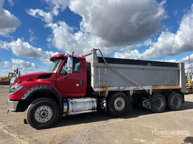 2018 International 7600 8x4 Tri/A Dump Truck