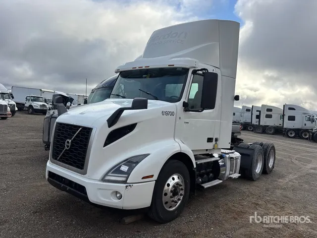 2020 Volvo VNL 6x4 T/A Day Cab Truck Tractor (Inoperable)