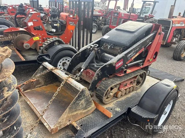 Toro Dingo TX427 Mini Compact Track Loader