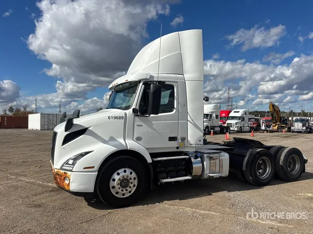 2020 Volvo VNR 6x4 T/A Day Cab Truck Tractor
