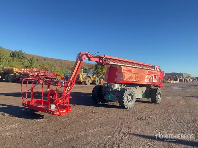 2014 Haulotte HA32PX 4WD Diesel Articulating Boom Lift