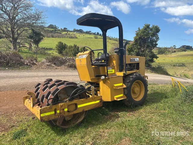 2001 Ingersoll Rand 4t Padfoot Drum Compactor