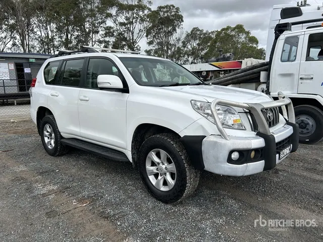 2011 Toyota Pardo Automobile