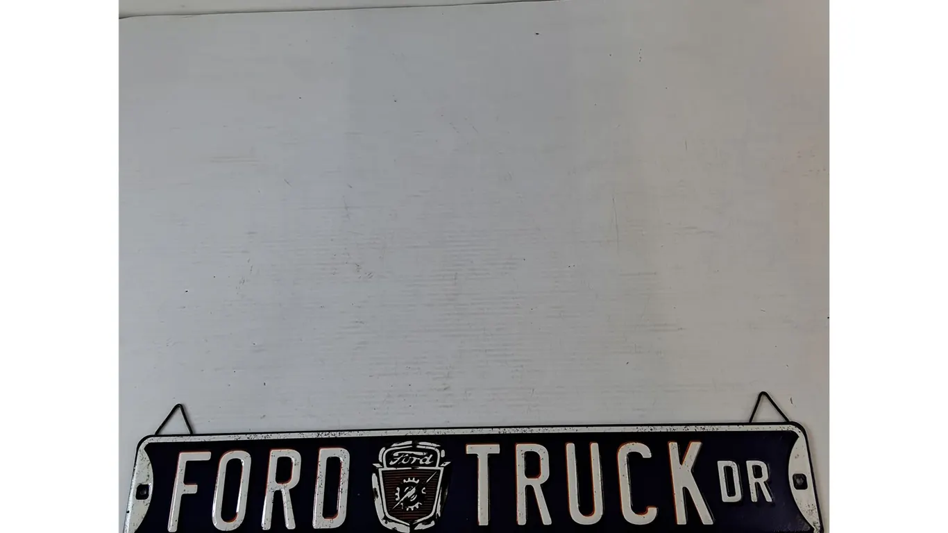 Ford Truck Dr Hanging Metal Sign 3 1/4" x 20"