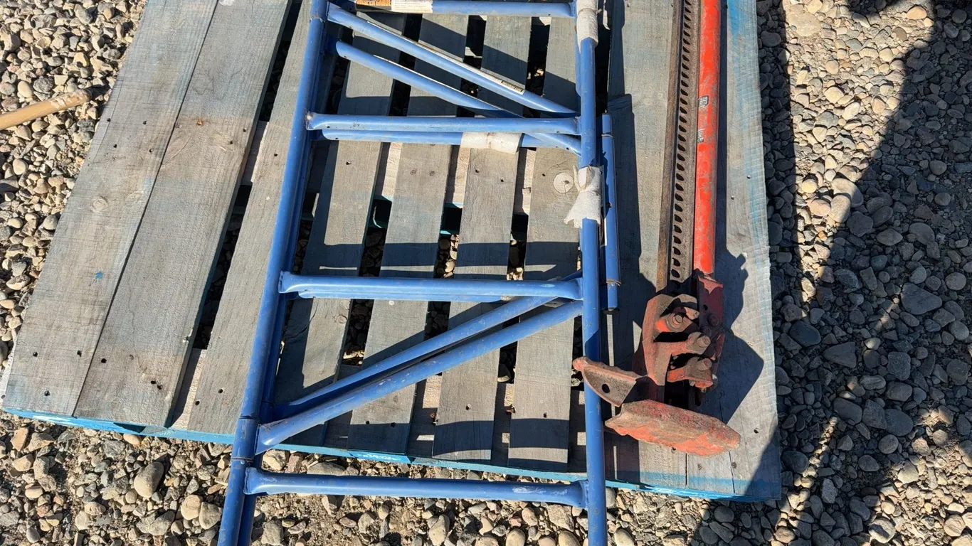 Scaffolding Legs and Jack