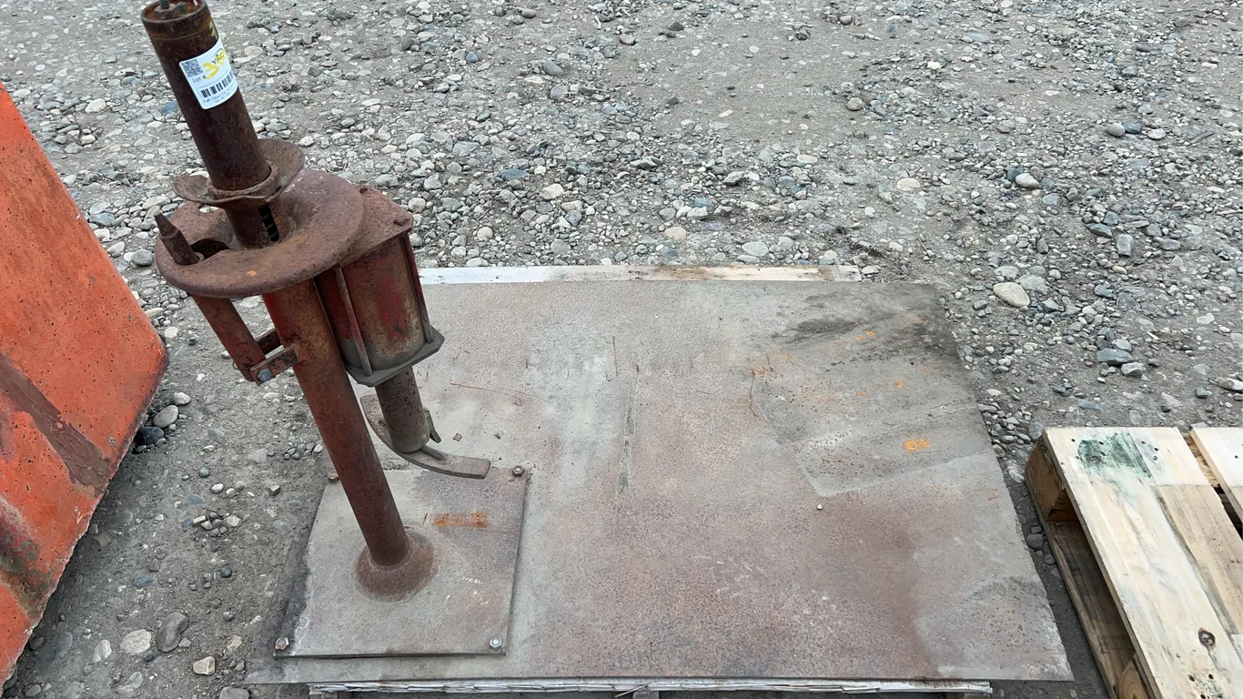Air Assisted Tire Changer W/Base Plate & Extra Round & Flat Screens