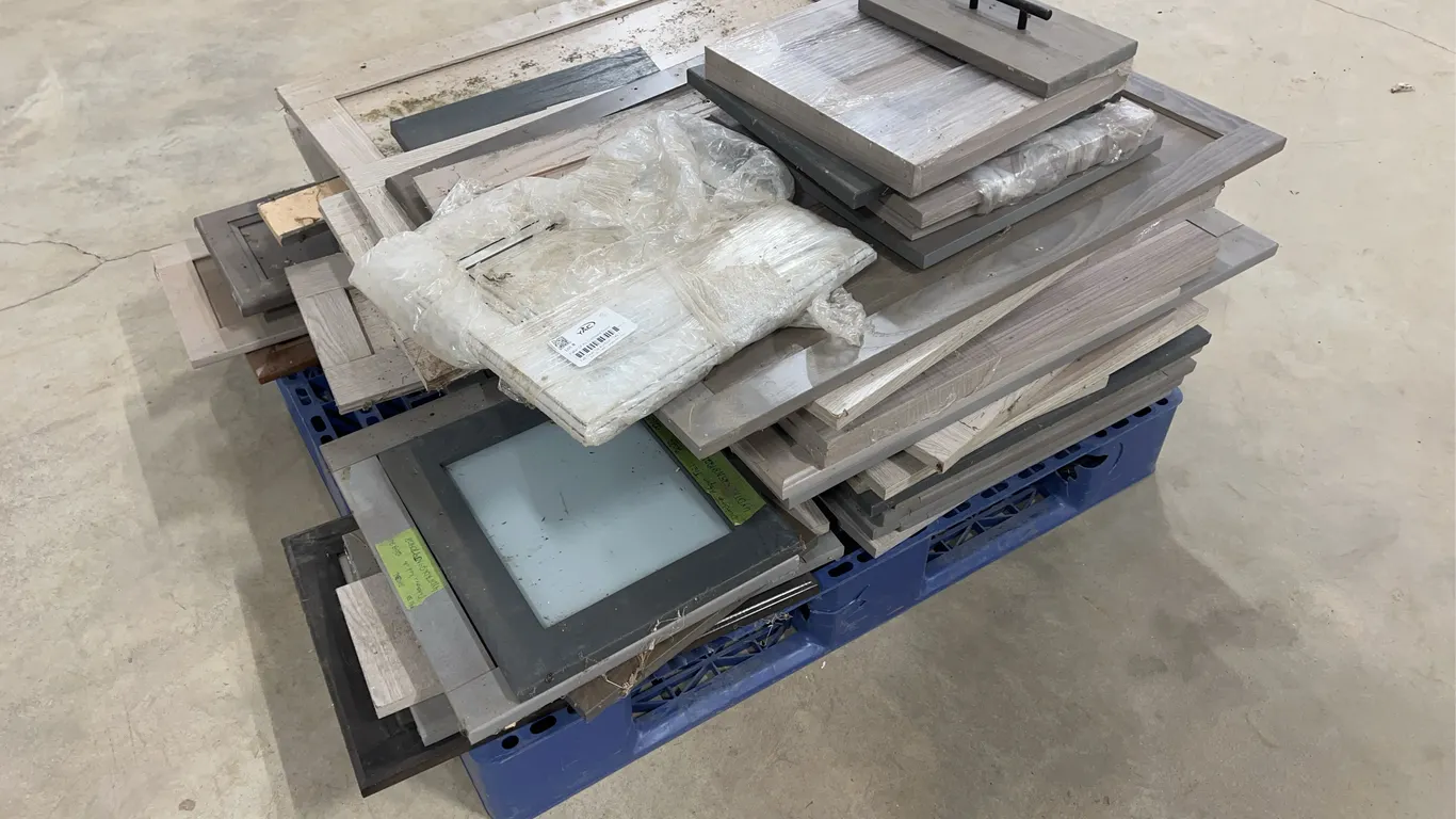 Pallet Of RV Cupboard Doors