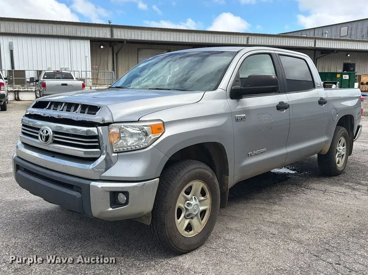 2016 Toyota Tundra pickup truck