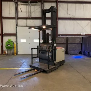 2018 Crown SP4050-30 order picker
