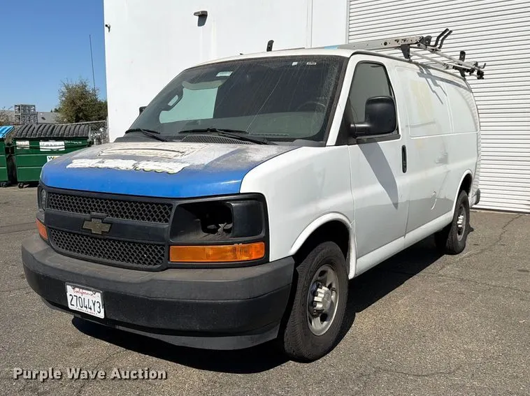 2017 Chevrolet Express 2500 van