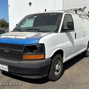 2017 Chevrolet Express 2500 van