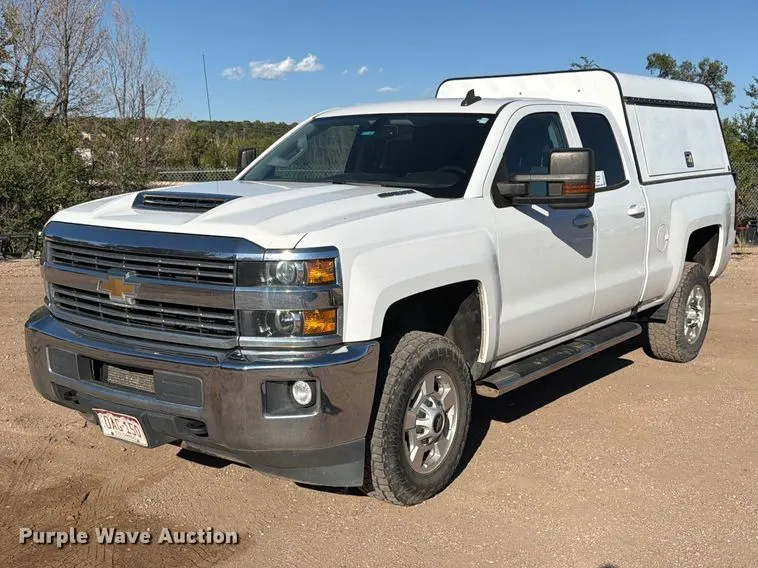 2017 Chevrolet Silverado 2500HD Ext. Cab pickup truck