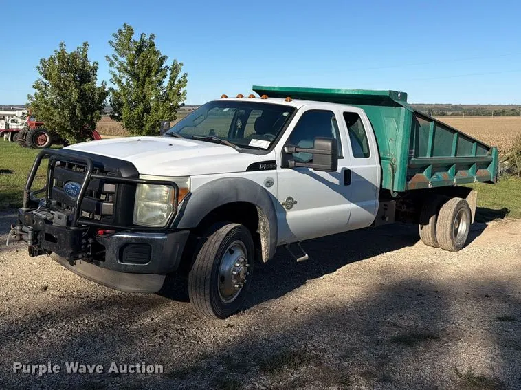 2011 Ford F550 Ext. Cab dump truck