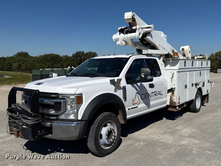 2020 Ford F550 bucket truck