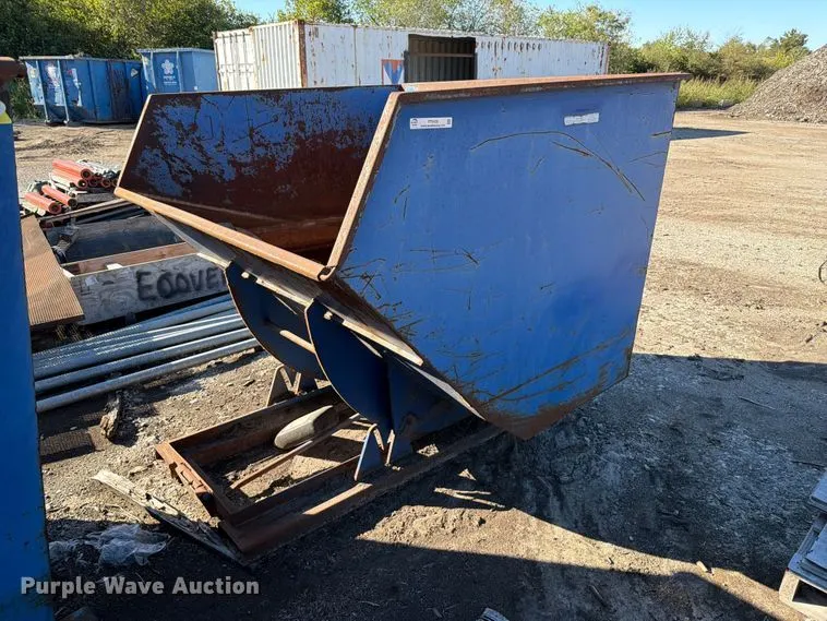 Vestil D-400-HD dump hopper