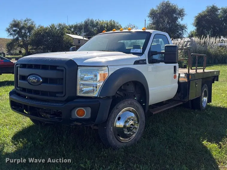 2015 Ford F550 flatbed truck