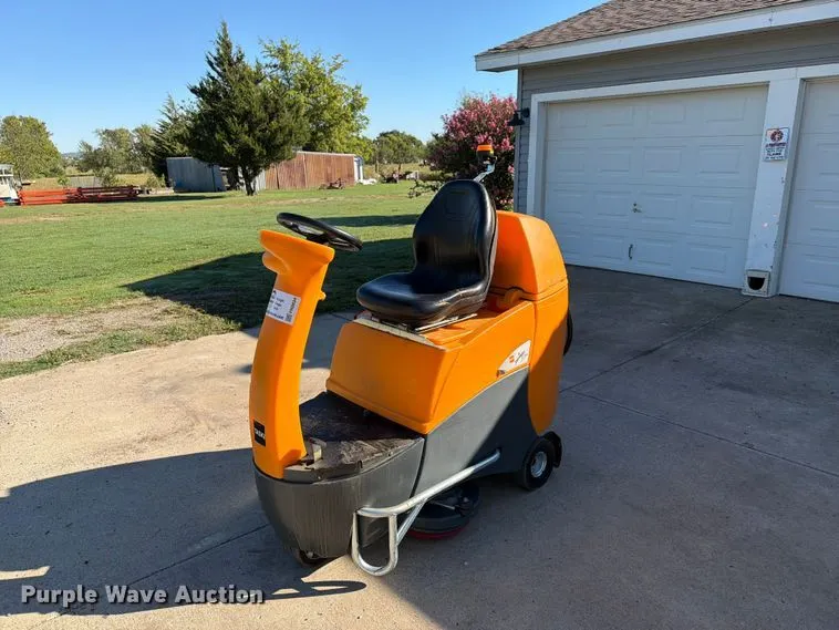 Taski CO2500 floor scrubber