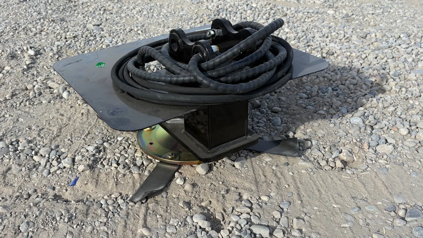 Unused Mini Excavator Hydraulic Rotary Brush Cutter Attachment