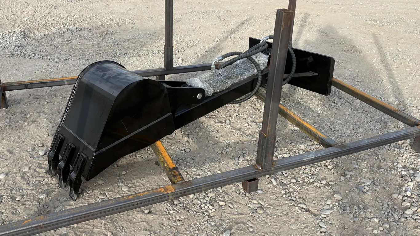 Unused 2026 GIYI Mini Skid Steer Straight Digging Arm