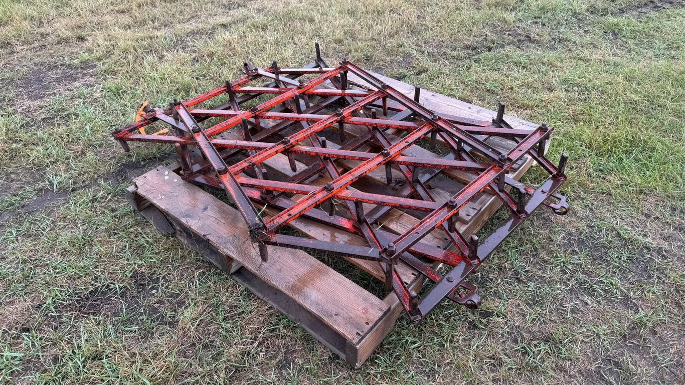 (2) 4' Diamond Harrows