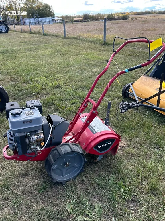 Earthquake Rear Tine Tiller
