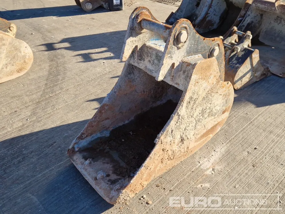 24" Digging Bucket 65mm Pin to suit 13 Ton Excavator
