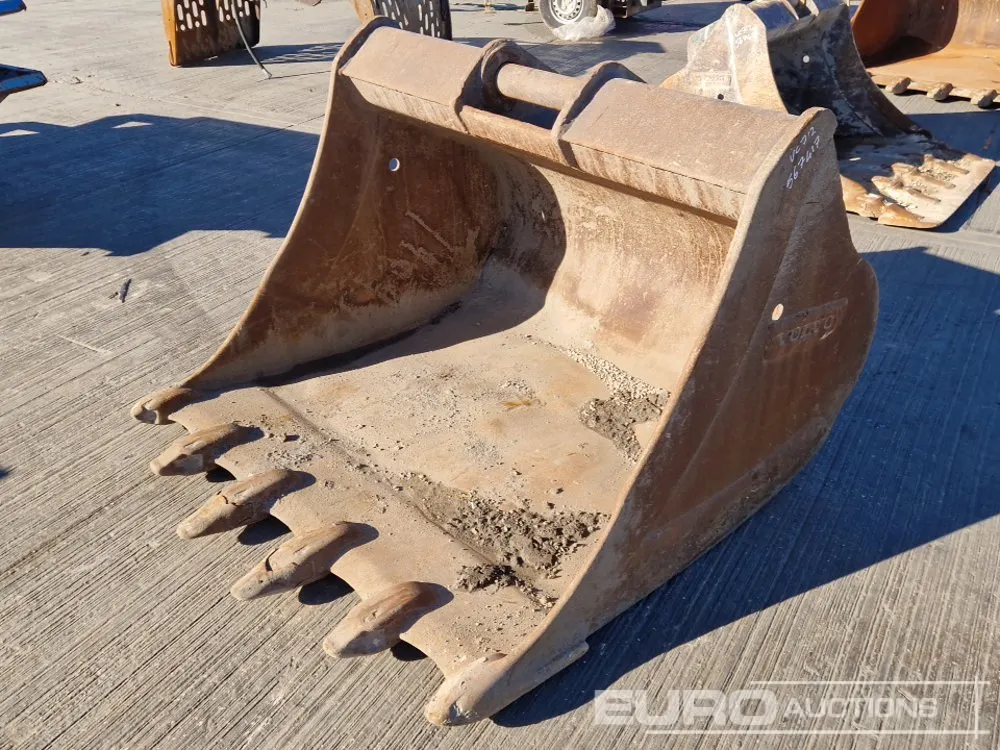 Volvo 60" Scoop Bucket 80mm Pin to suit 20 Ton Excavator
