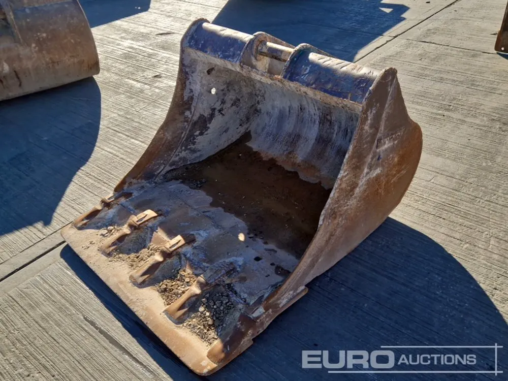 Volvo 48" Scoop Bucket 65mm Pin to suit 13 Ton Excavator