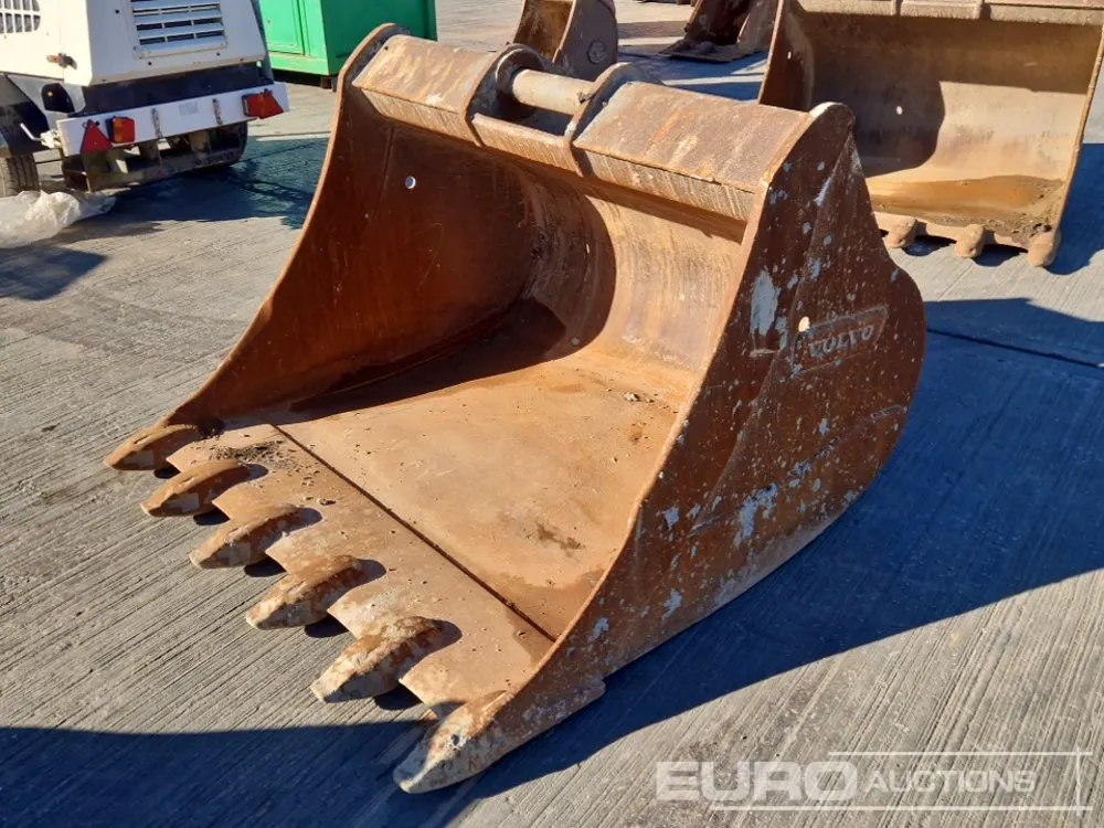 Volvo 60" Scoop Bucket 80mm Pin to suit 20 Ton Excavator