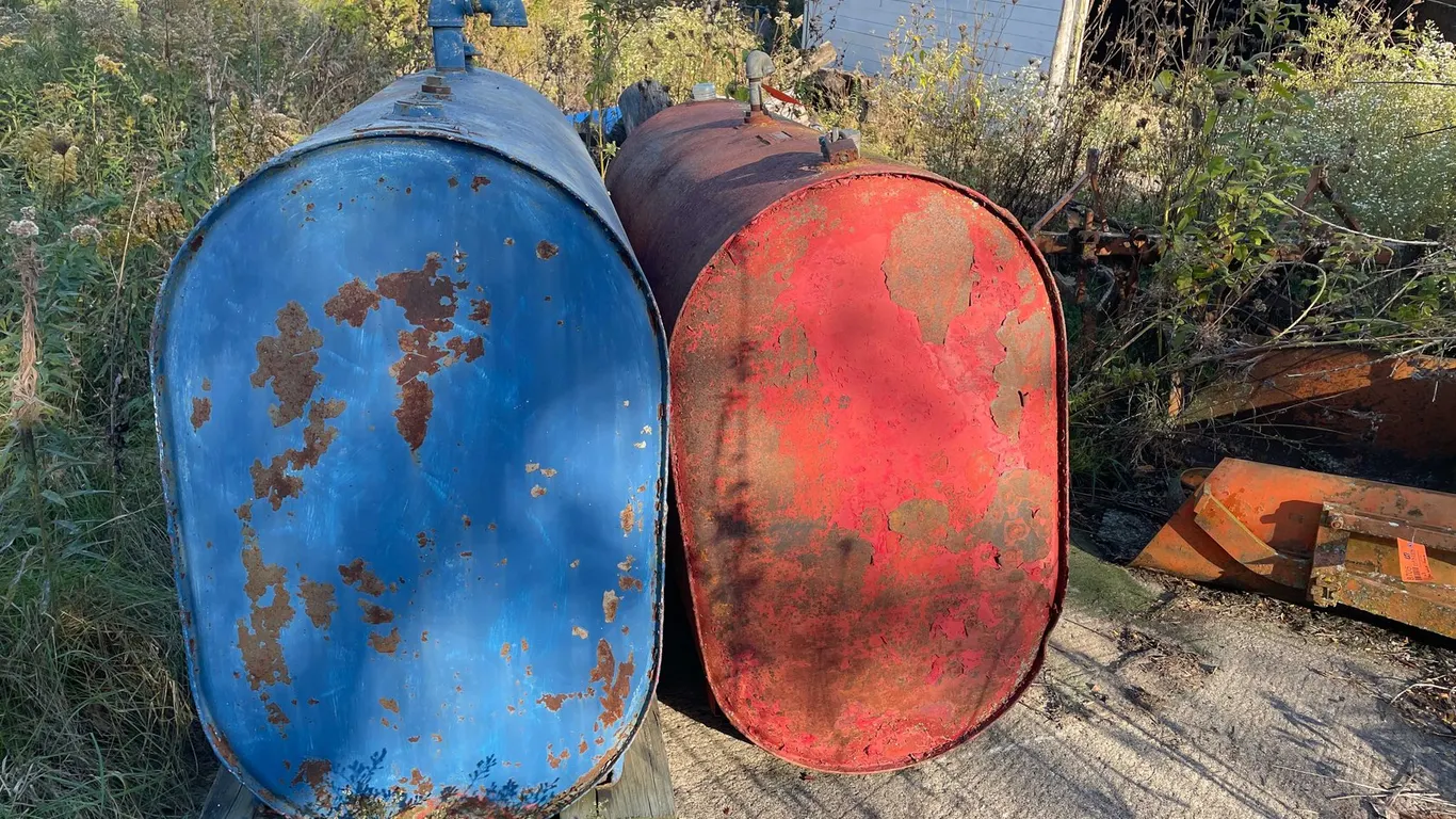 (2) Metal Fuel Tanks