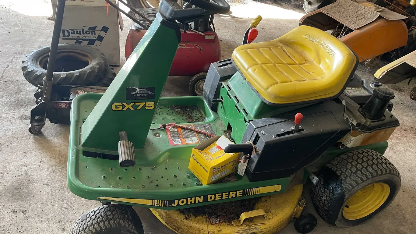 John Deere GX75 Lawn Mower