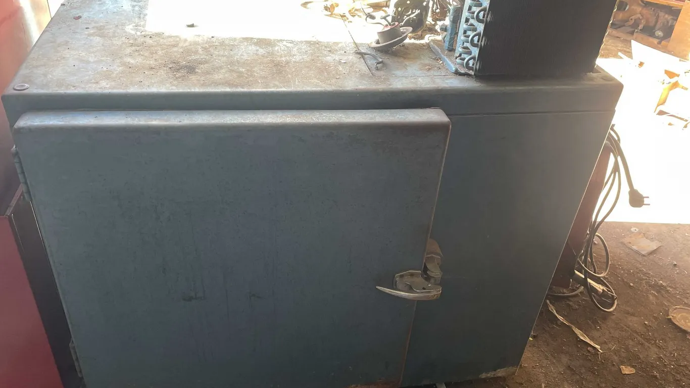 Delco Vintage Milk Cooler