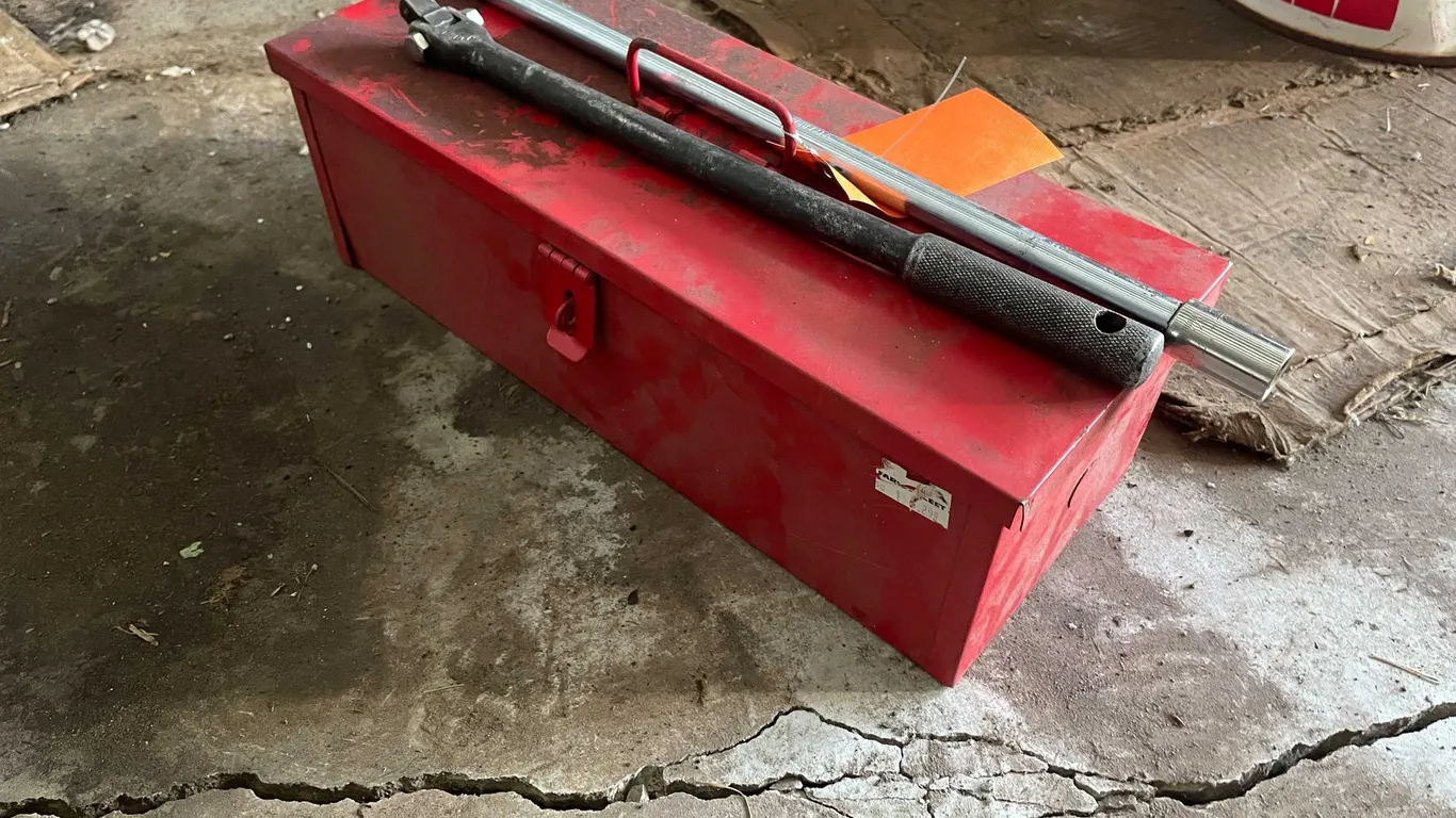 Metal Toolbox with contents
