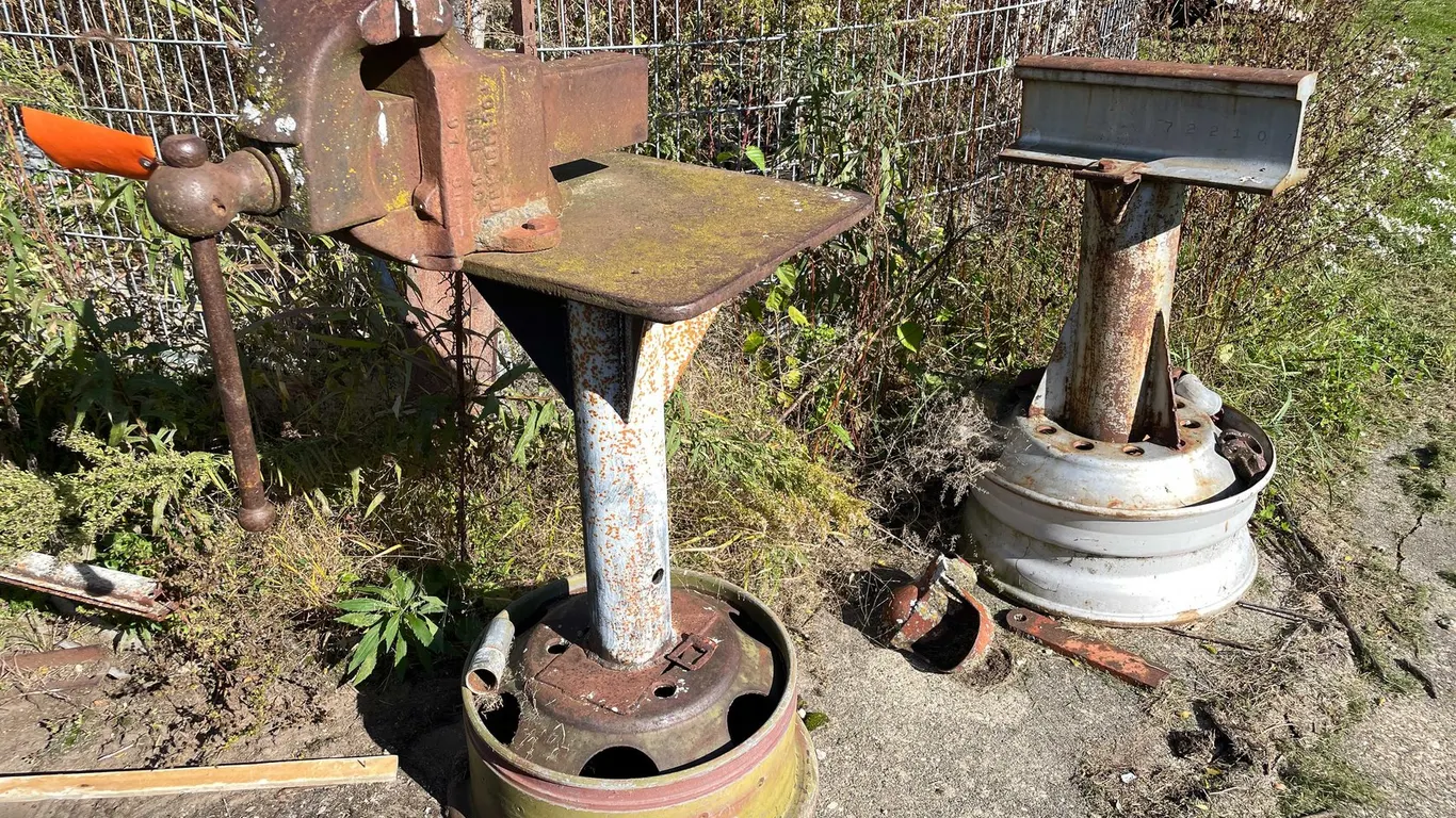 Homemade Vice on Metal Stand and Homemade Anvil on Metal Stand