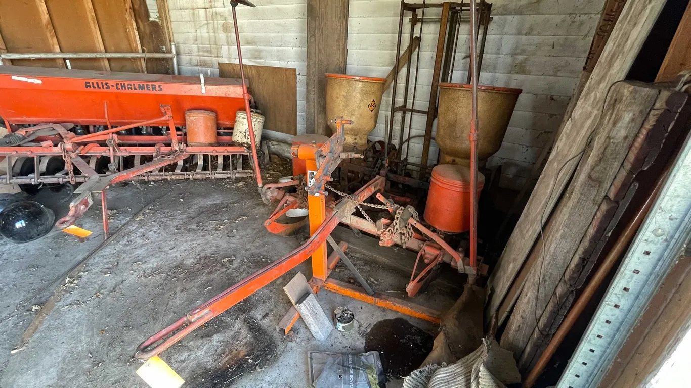 Allis Chalmers 2-Row Corn Planter