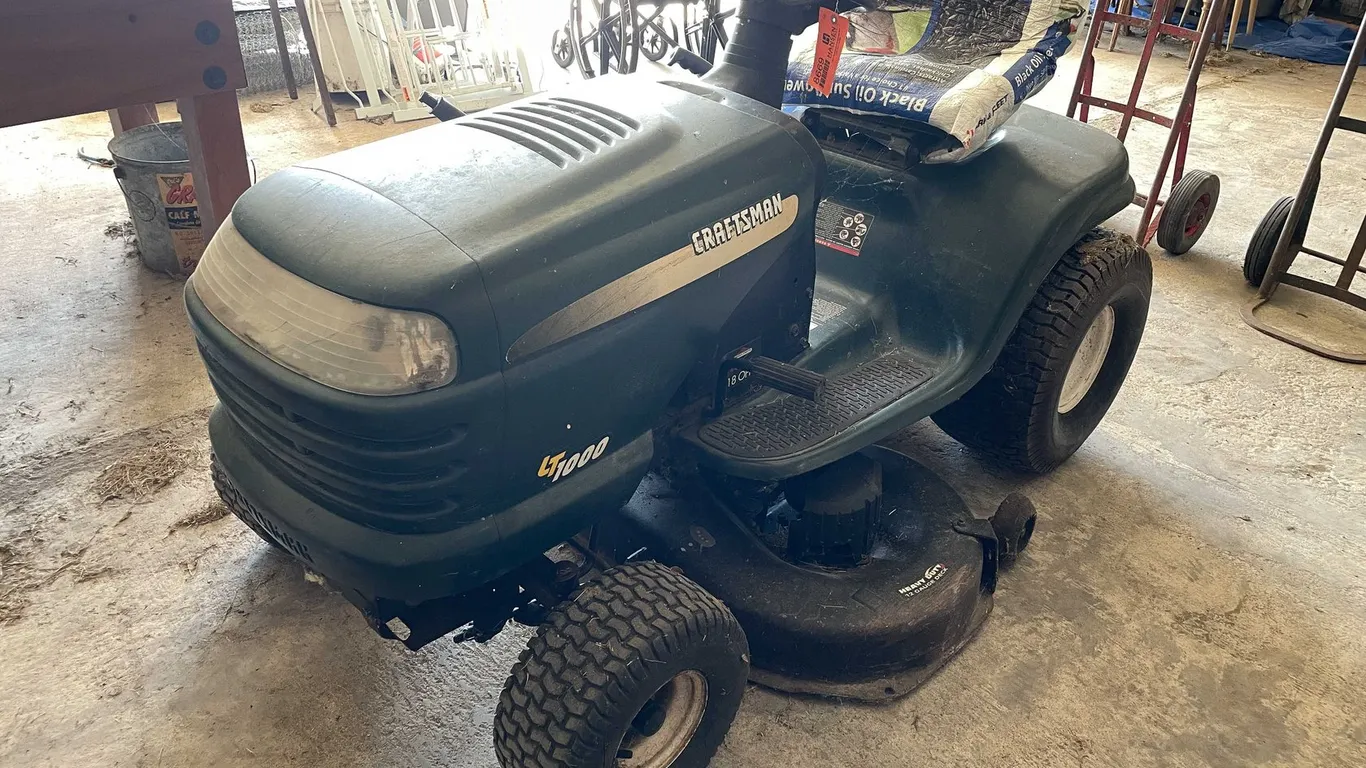 Craftsman LT1000 Riding Lawn Mower