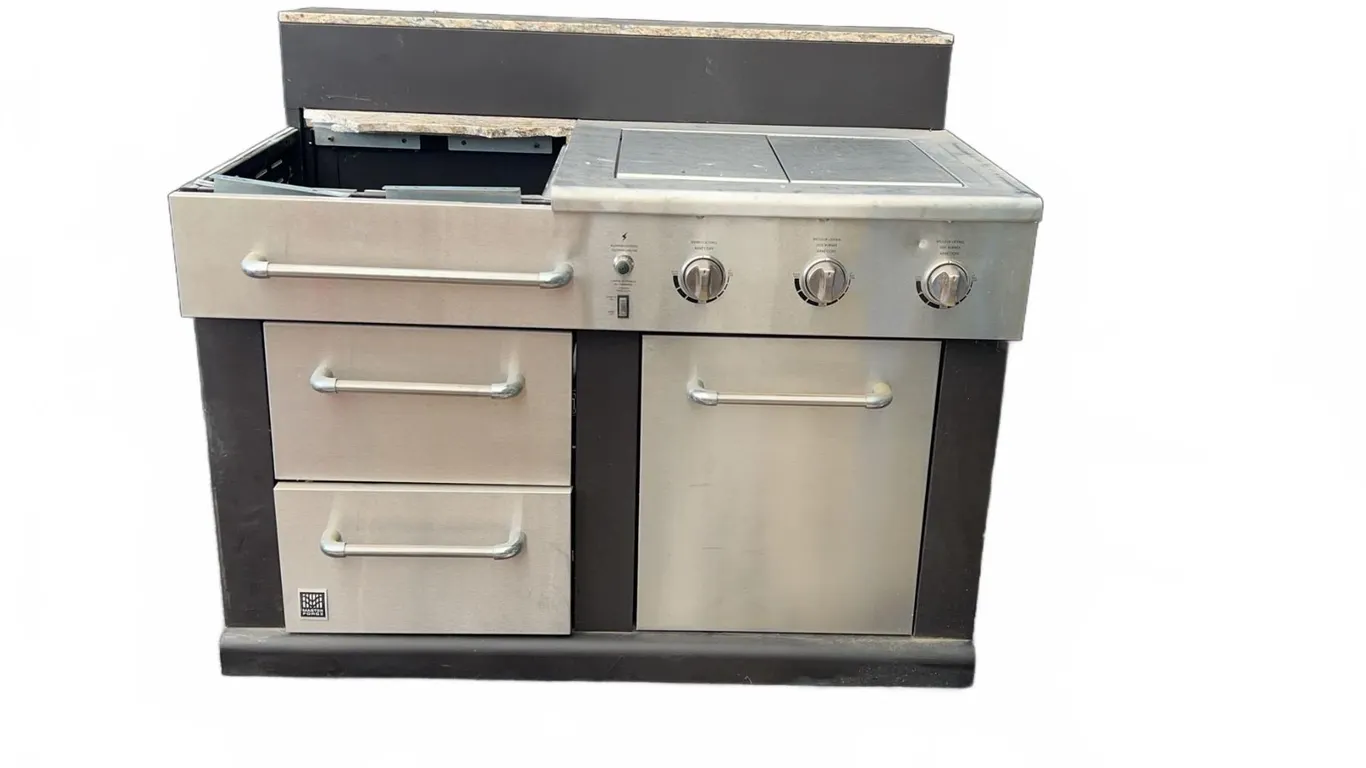 Master Forge Outdoor Kitchen Grill Station With Sink and Granite Pieces