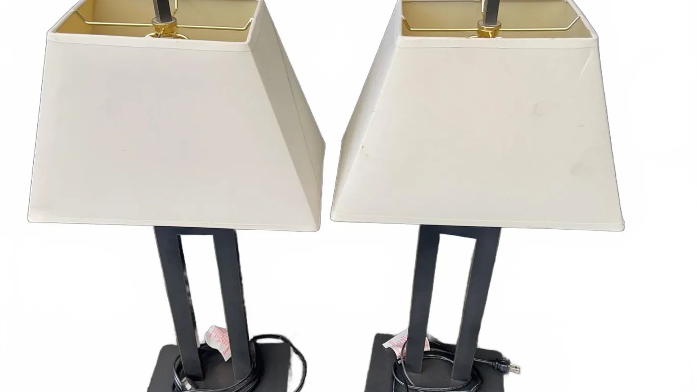 Modern Black Metal Table Lamps With Square Shades