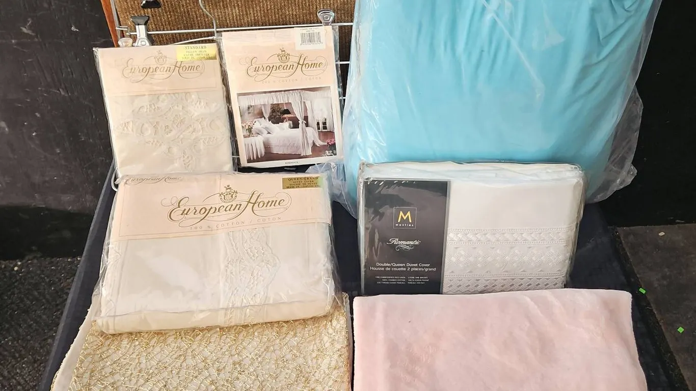 Bedroom Linens: Duvet Cover, Pillow Shams, Comforter and More