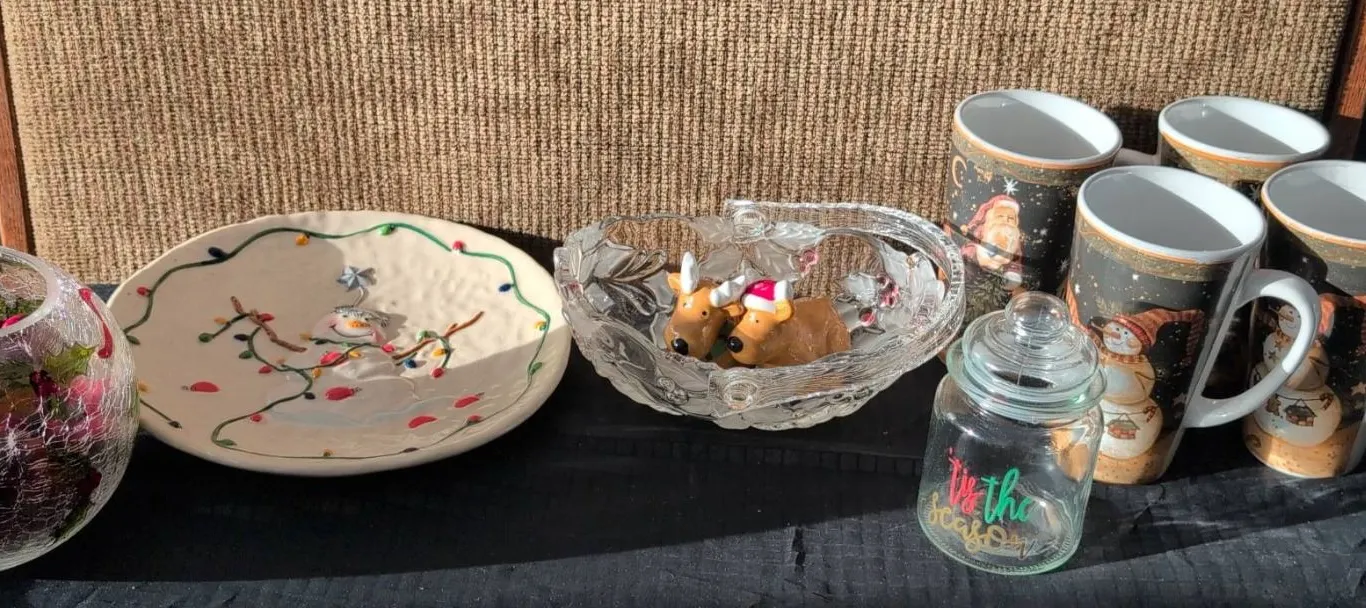 Hallmark Snowman Plate, 4 Mugs, Glass Pieces, Reindeer Shakers
