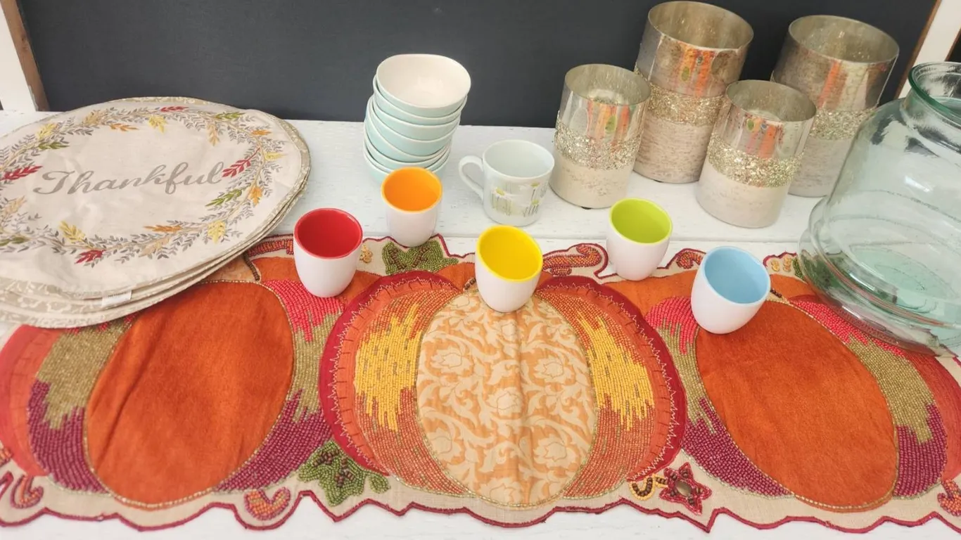 Thankful Placemats, Pumpkin Runner and More
