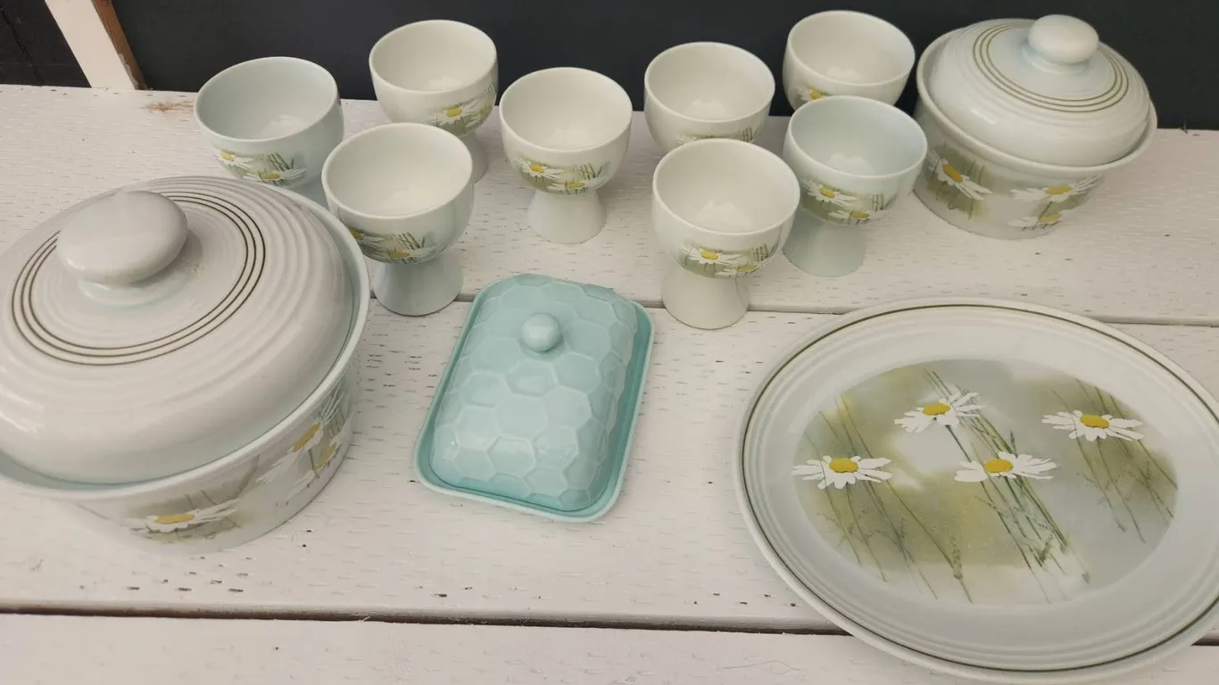 Royal Doulton Daisyfield Lambethware Lot