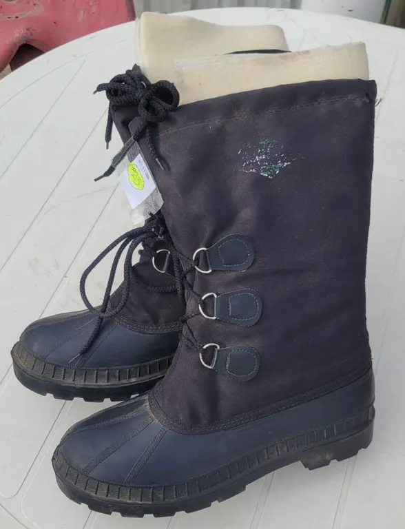 Winter Boots - Size 10