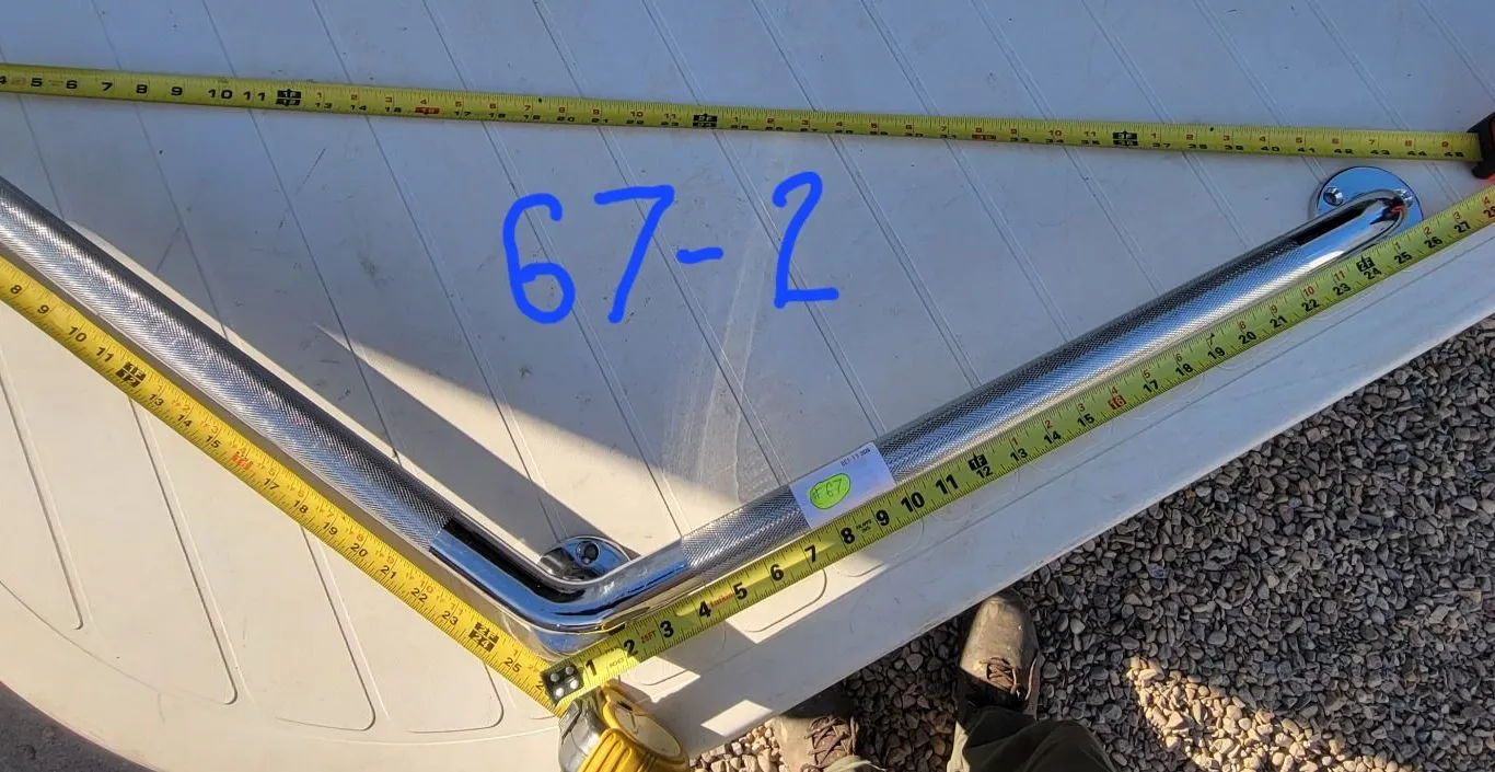 Grab Bar 26" x 26" (44" Diagonal)