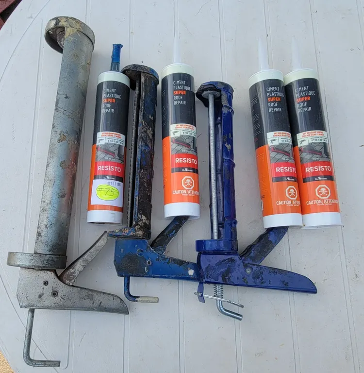 Roof Repair Cement (3-1/3 Tubes) + 3 Caulk Guns