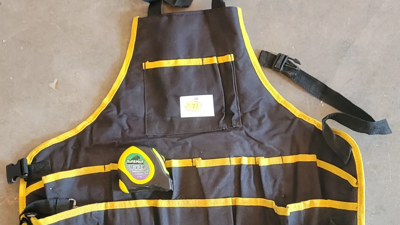 Tool Pouch with 16 ft Tape Measure