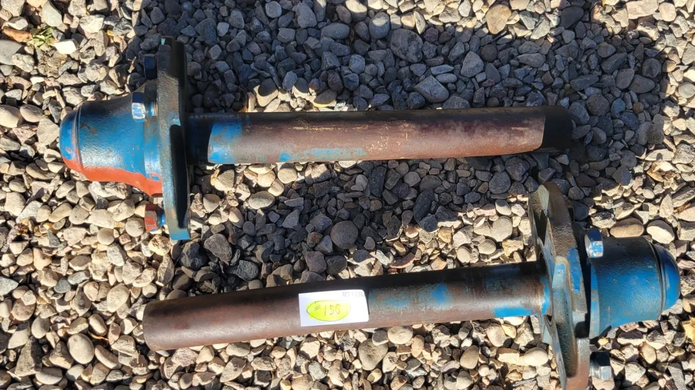 Stub Axles 4 x 5" (x2)