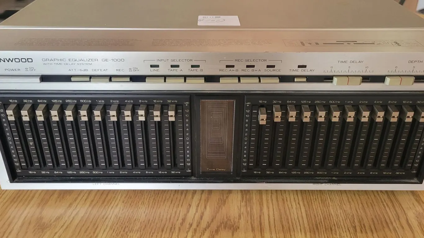 Kenwood Equalizer Model GE-1000