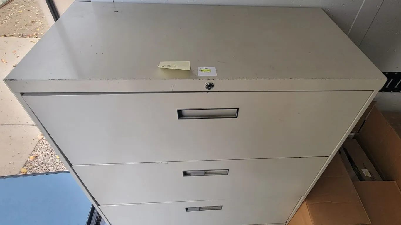3-Drawer Filing Cabinet