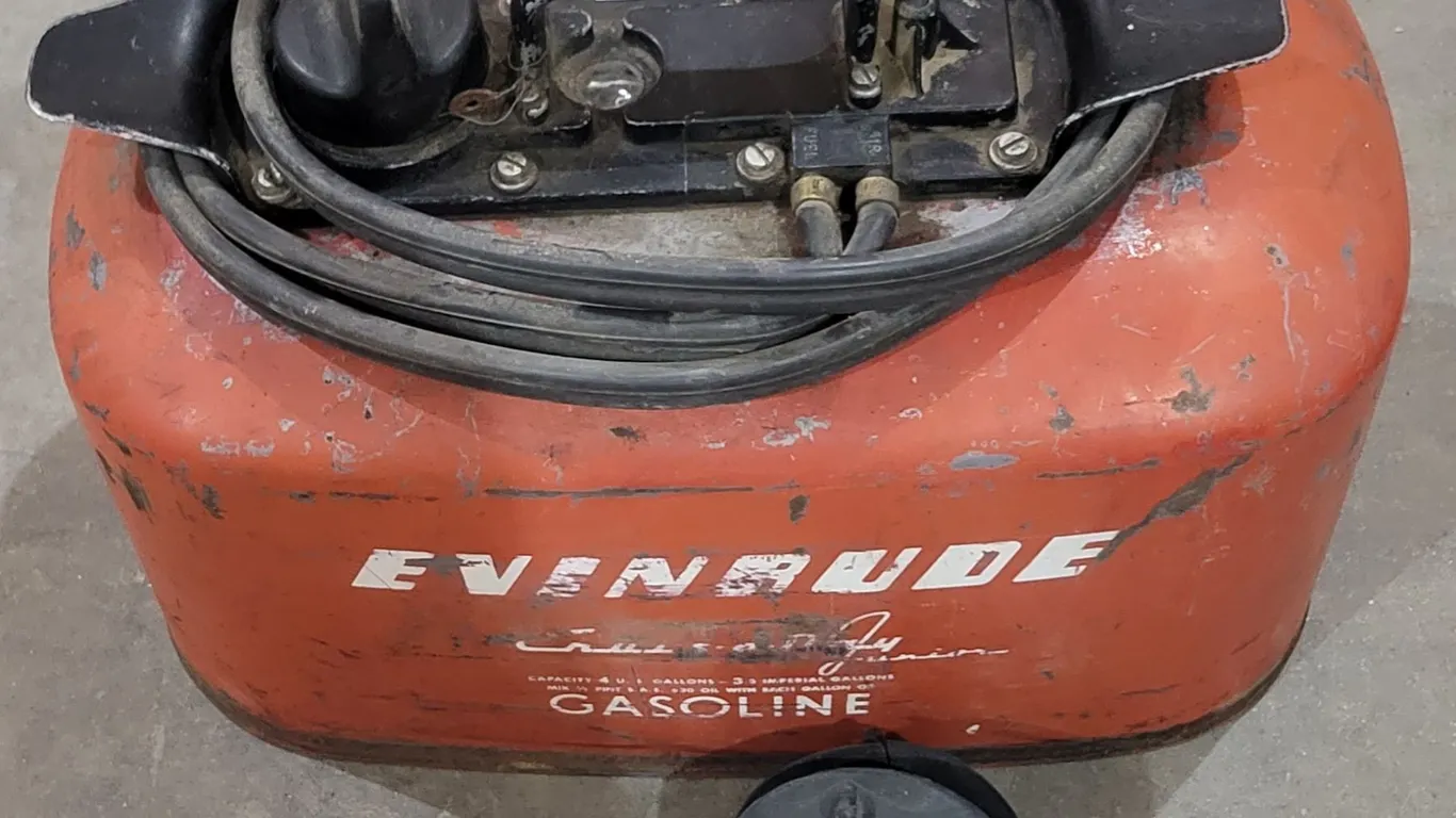 Fuel Tank + Engine Flush Adapter